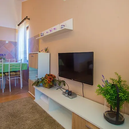 בית הארחה Garbina